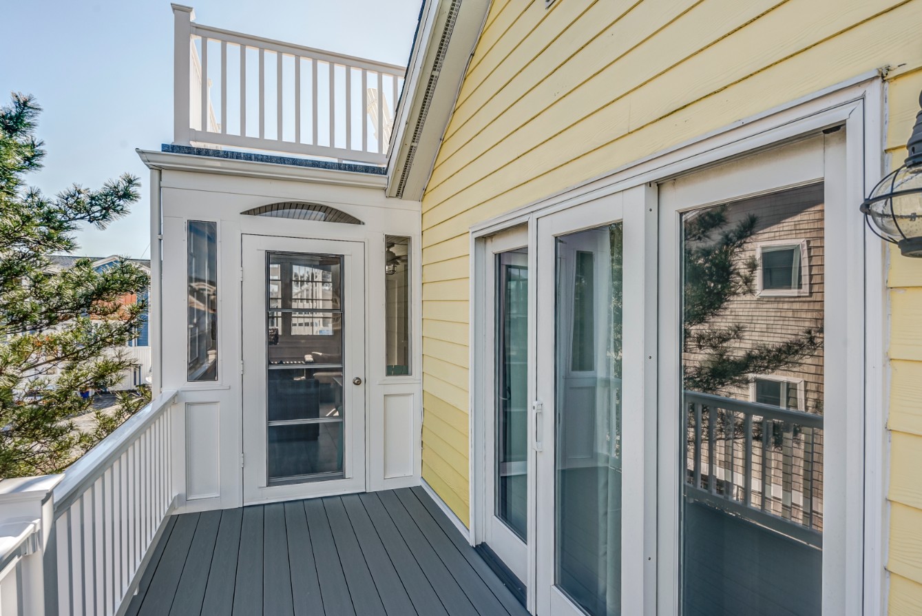 Indian Street Exterior in Bethany Beach DE - Second Level Deck next to Sunroom